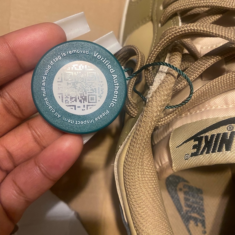 Dunks - Picture 4 of 4